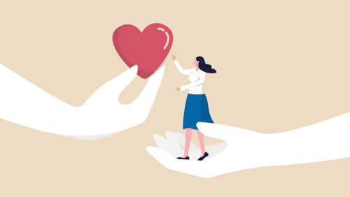 Illustratie twee handen met in de ene hand een hart en in de andere hand een kleine vrouw Illustratie twee handen met in de ene hand een hart en in de andere hand een kleine vrouw